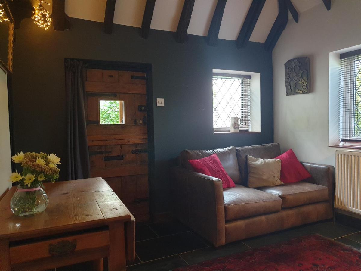Delightful Cottage On The River Adur Close To Brighton & The Downs No Dogs Sorry Upper Beeding Eksteriør billede