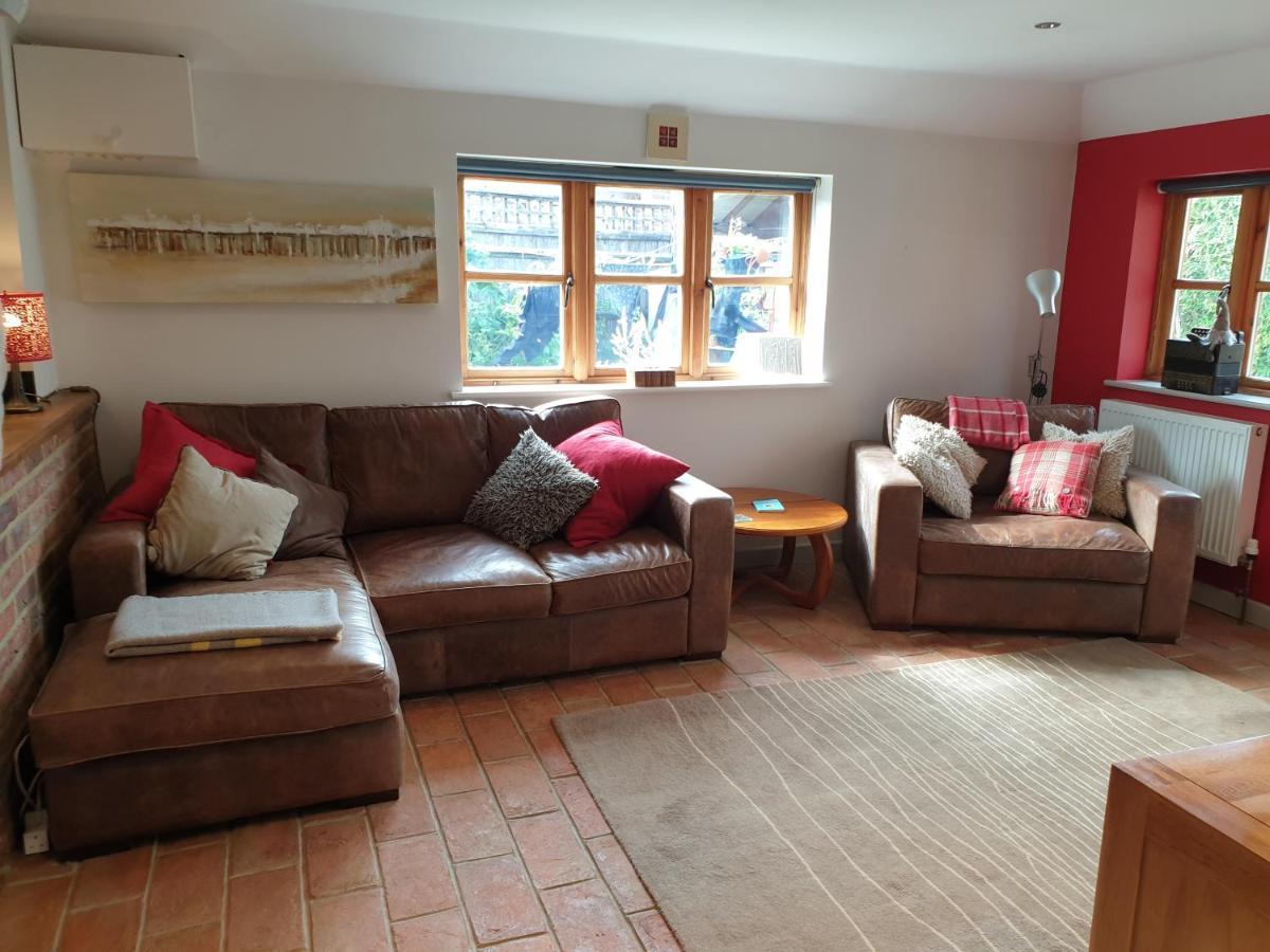 Delightful Cottage On The River Adur Close To Brighton & The Downs No Dogs Sorry Upper Beeding Eksteriør billede